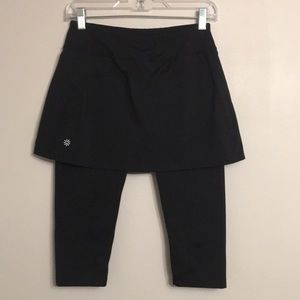 ATHLETA 2 in 1 Women’s Skirt/Capri Leggings